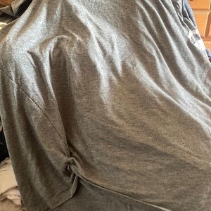 Grey t-shirt with a tie in the front